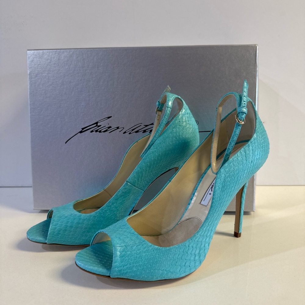 New Brian Atwood Myrta Peep Toe Stiletto Heel Ankle Strap Pumps Size 38 1/2 US8